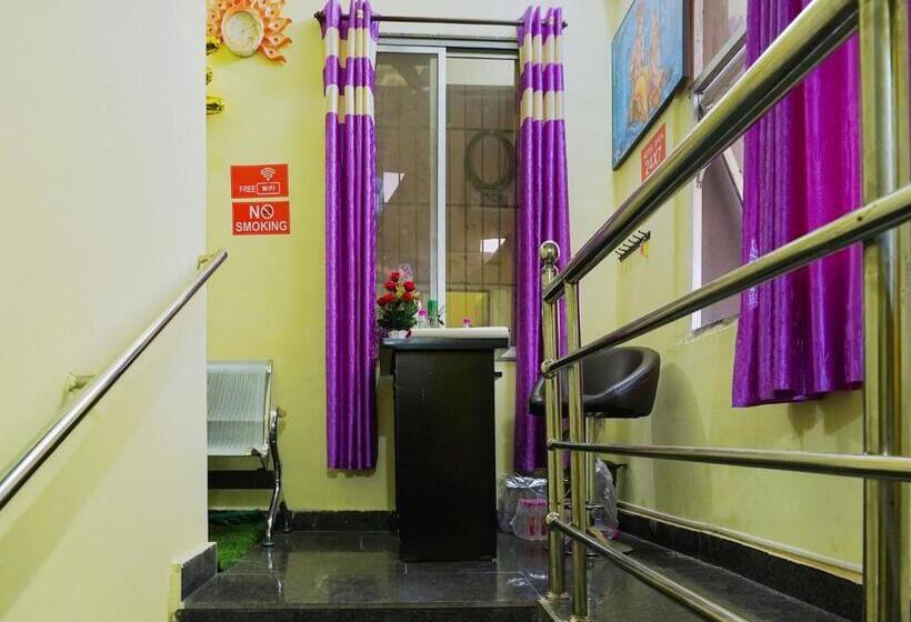 Hotelli Oyo Flagship Jai Shri Krishna