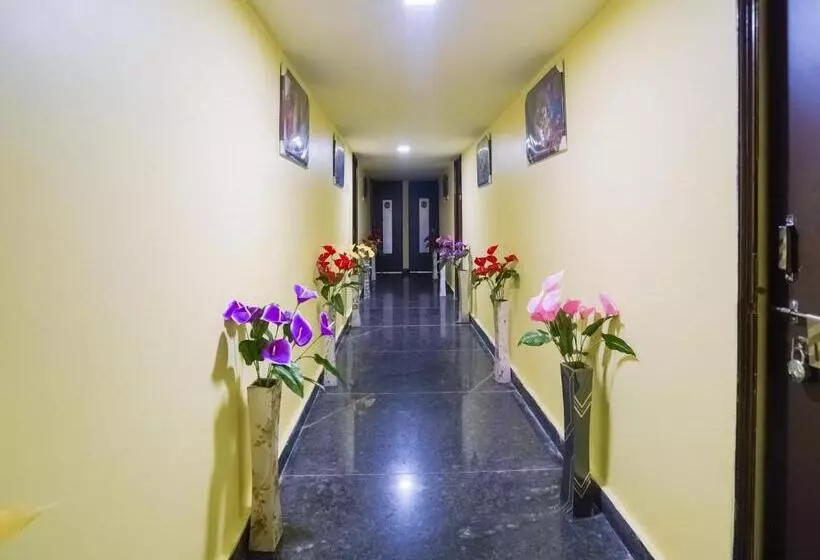 هتل Oyo Flagship Jai Shri Krishna