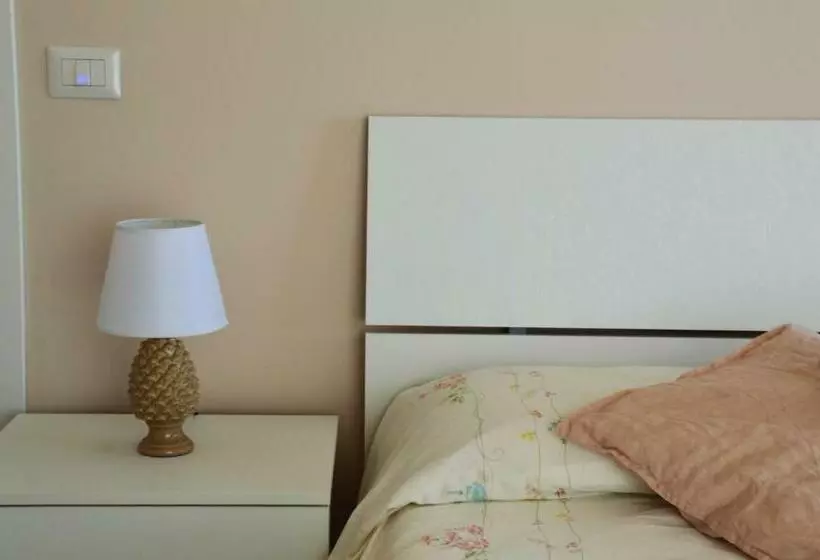 پانسیون Ninfe Delle Aci Apartment