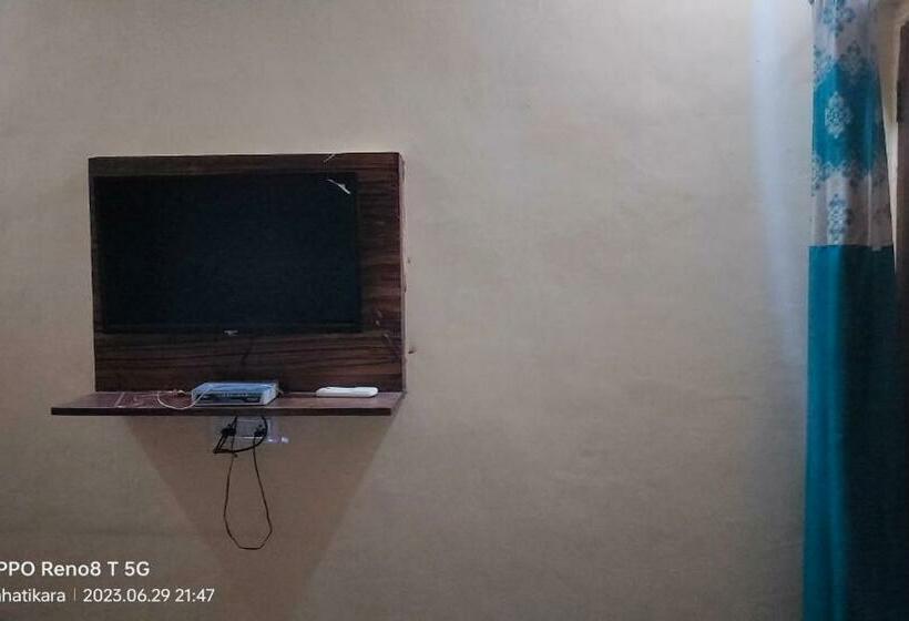 膳宿费 Shree Radhika Dham