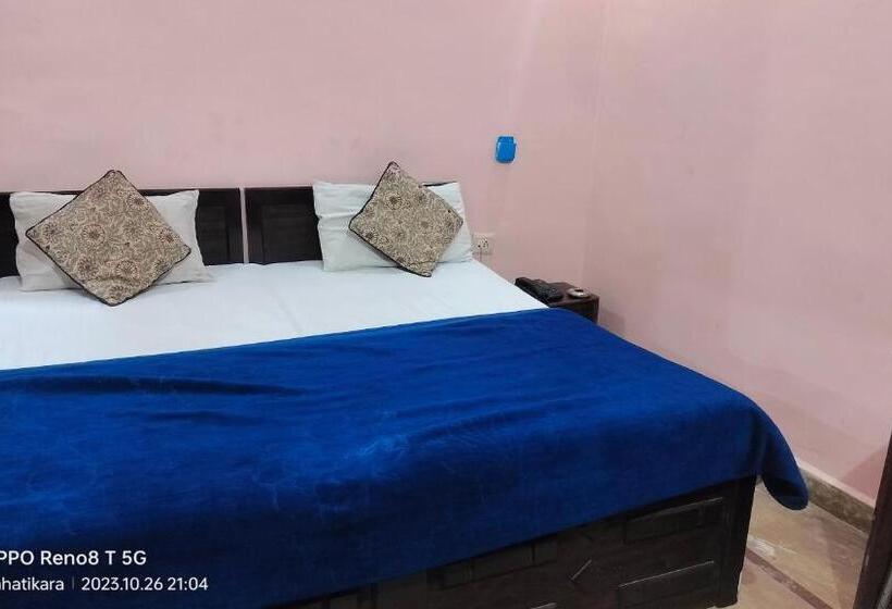 膳宿费 Shree Radhika Dham