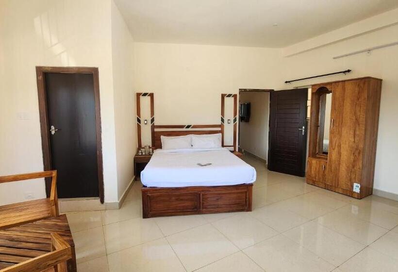 בית מלון כפרי Sviksha Inn