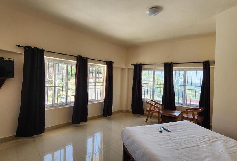 בית מלון כפרי Sviksha Inn