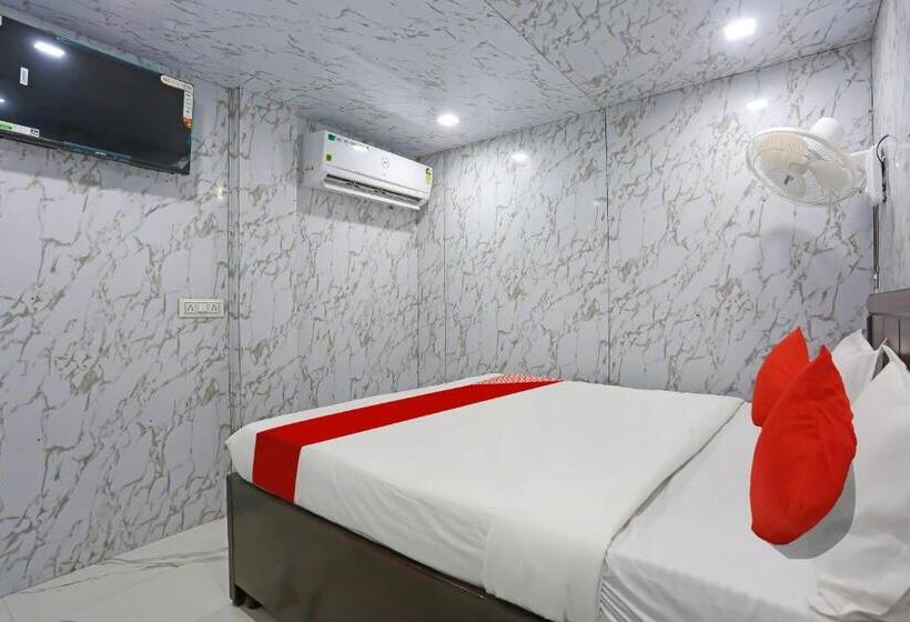 Oyo Flagship Hotel Happy Hours