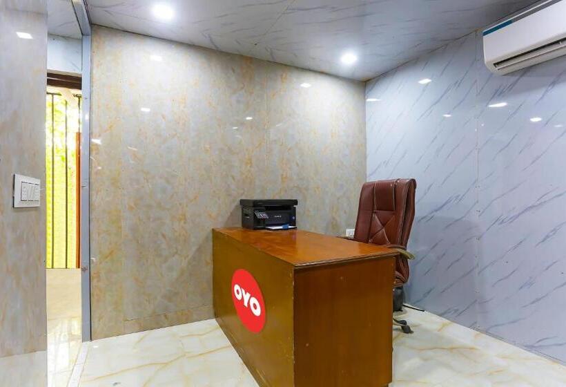 Oyo Flagship Hotel Happy Hours