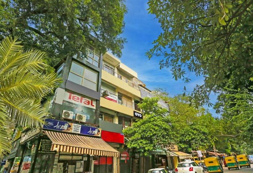 Oyo Flagship Hotel Happy Hours