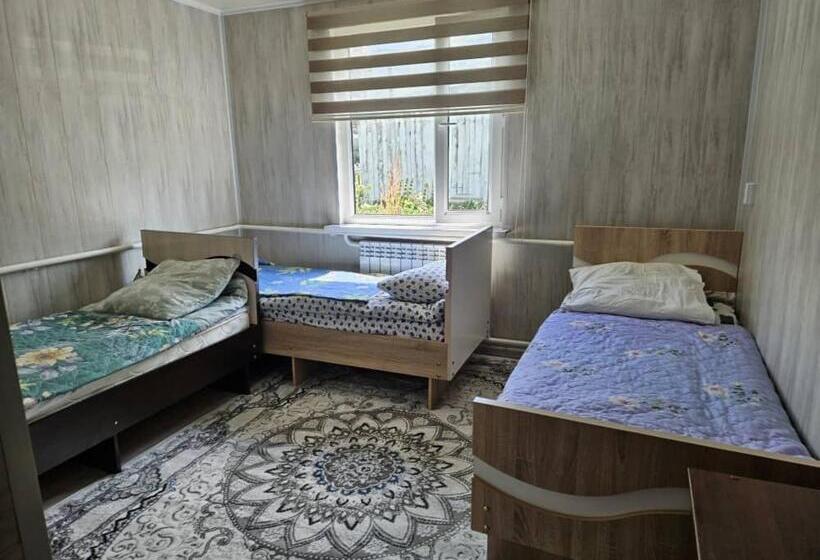 پانسیون Archa Guest House