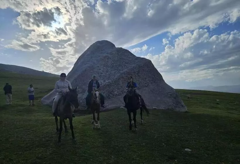 پانسیون Archa Guest House