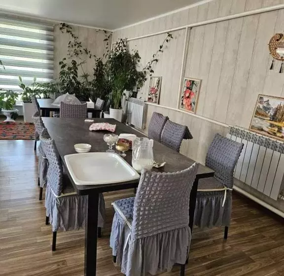 پانسیون Archa Guest House
