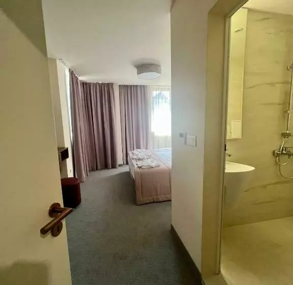 هتل Floral Boutique