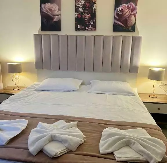 هتل Floral Boutique