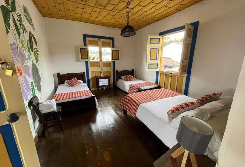 ユースホステル Hostal Ciudad De Segorbe
