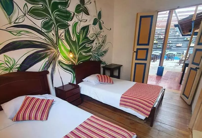 ユースホステル Hostal Ciudad De Segorbe