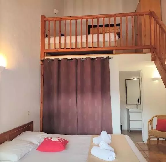 تختخواب و صبحانه Chalet Hôtel Les Blancs