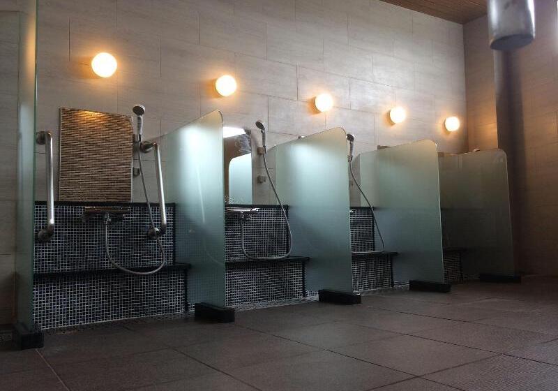 בית מלון כפרי Aston Plaza Himeji