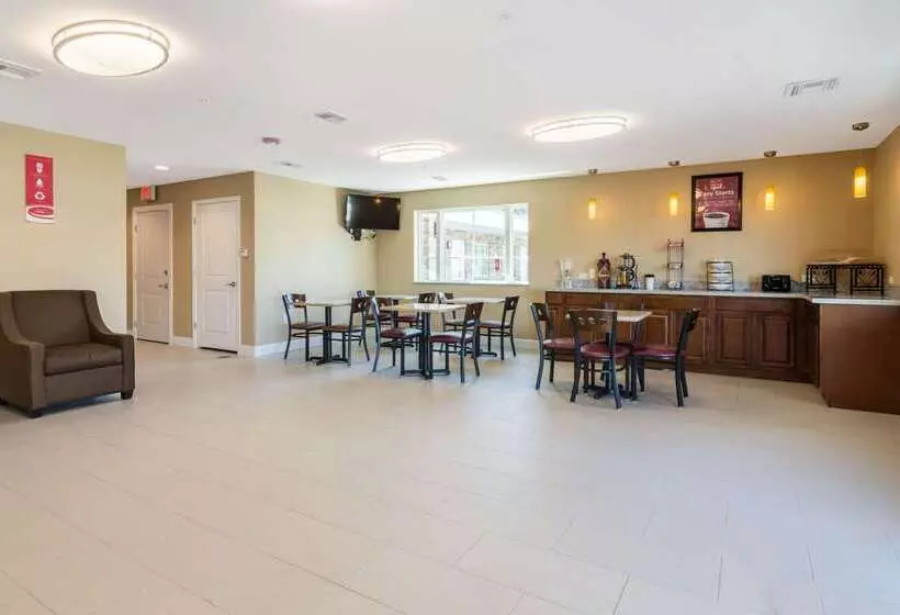 ホテル Econo Lodge Inn & Suites North Little Rock Near Riverfront