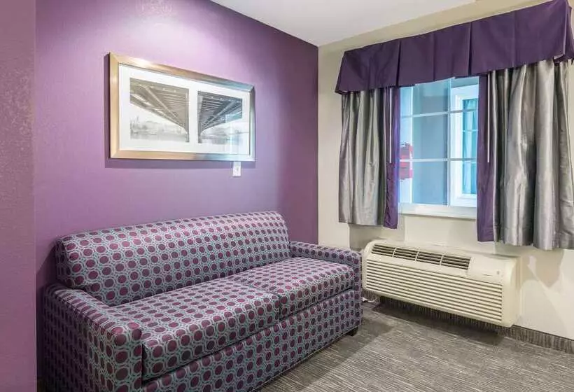 ホテル Econo Lodge Inn & Suites North Little Rock Near Riverfront