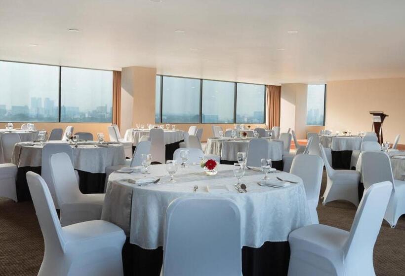 فندق Four Points By Sheraton Jakarta Thamrin