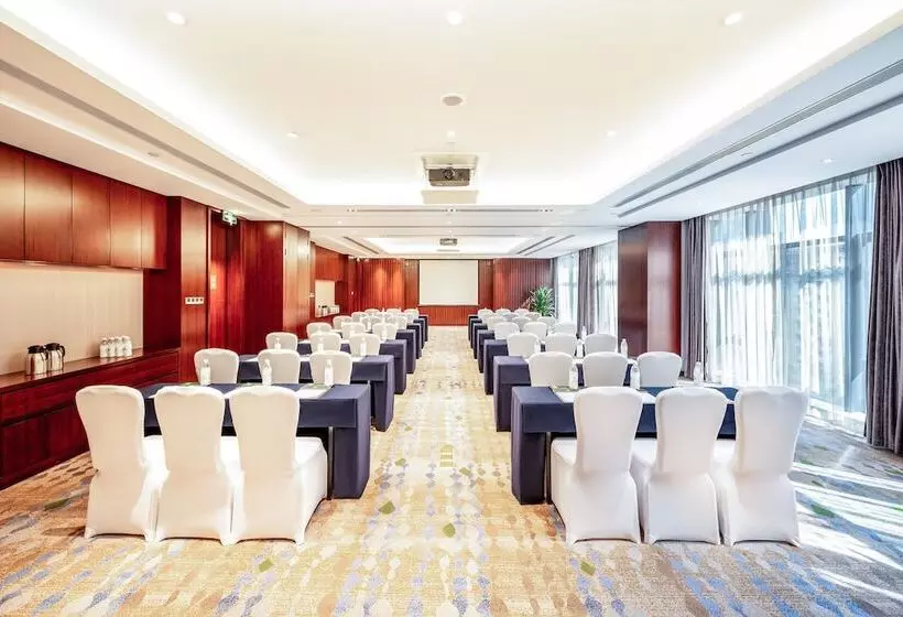 ホテル Holiday Inn Neijiang Riverside, An Ihg