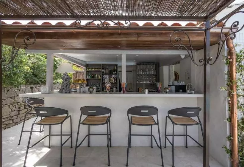 ホテル La Bastide Des Salins