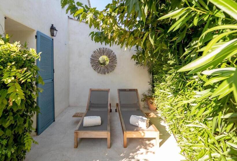 فندق La Bastide Des Salins