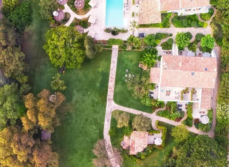 ホテル La Bastide Des Salins