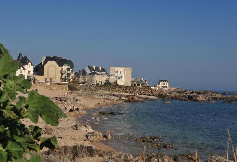 בית מלון כפרי Les Vikings