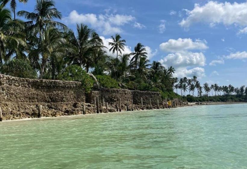 בית מלון כפרי Samaki Lodge