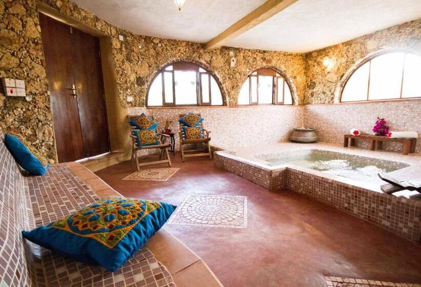 בית מלון כפרי Samaki Lodge