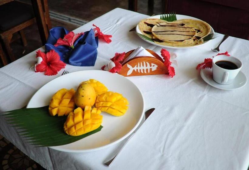 בית מלון כפרי Samaki Lodge