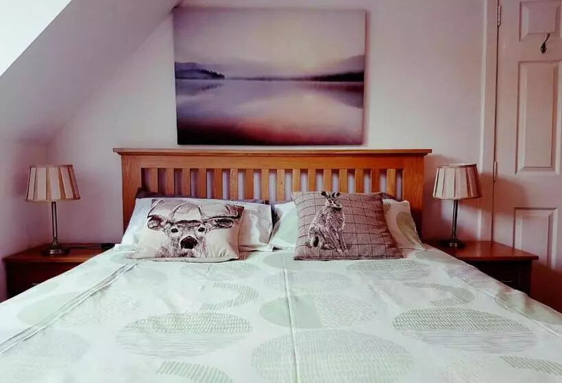 ホテル The Boat House Guesthouse