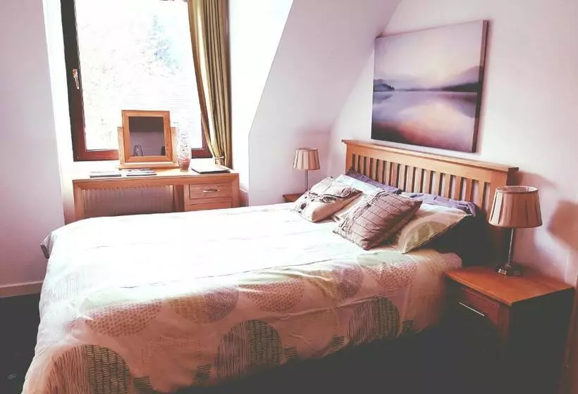 ホテル The Boat House Guesthouse