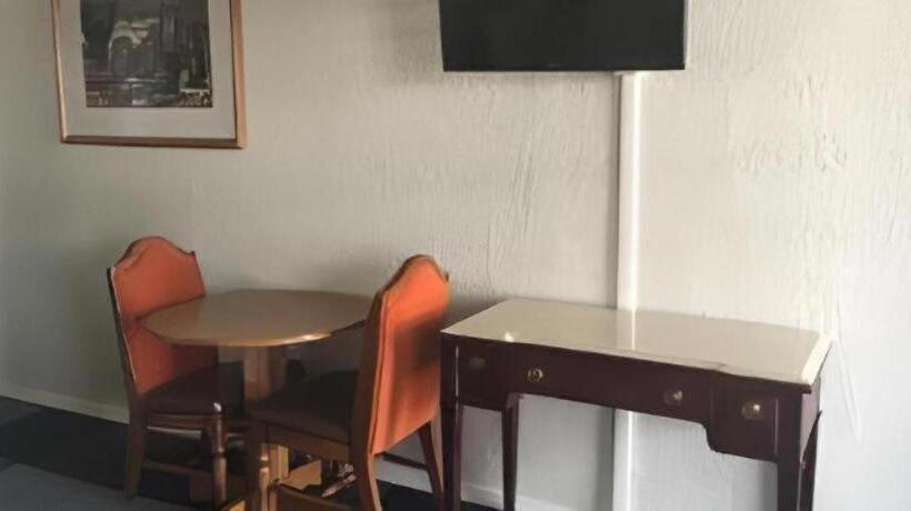 בית מלון כפרי Travelodge by Wyndham Gallup