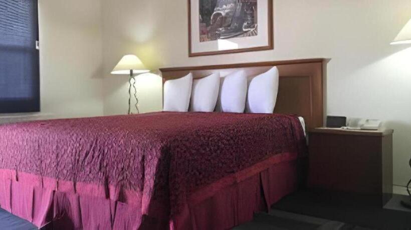 בית מלון כפרי Travelodge by Wyndham Gallup