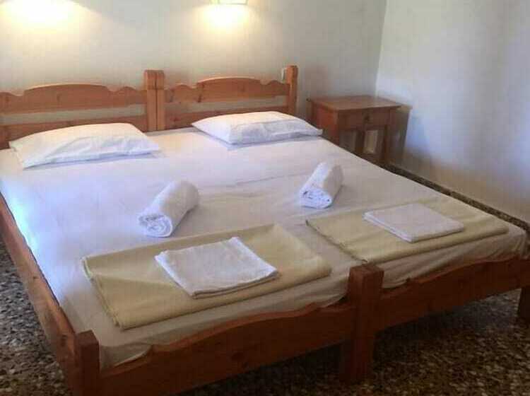 בית מלון כפרי Villa Meroulas