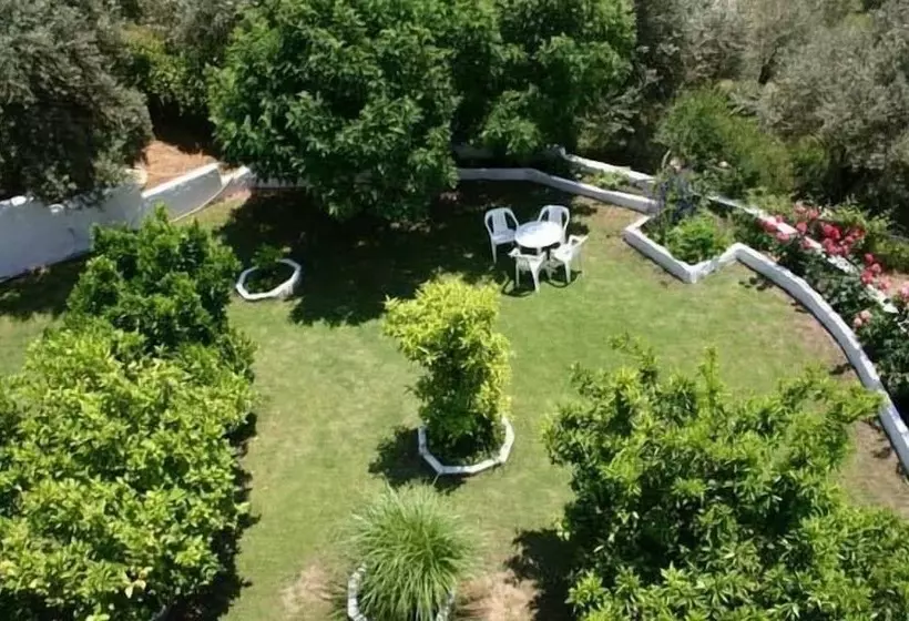 هتل Villa Meroulas