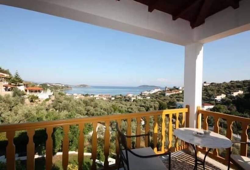 בית מלון כפרי Villa Meroulas