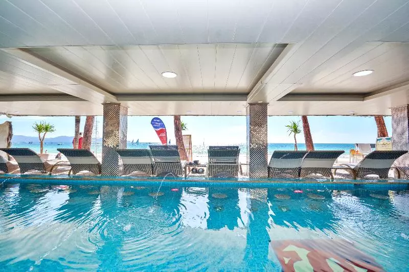 ホテル Wander Inn Boracay