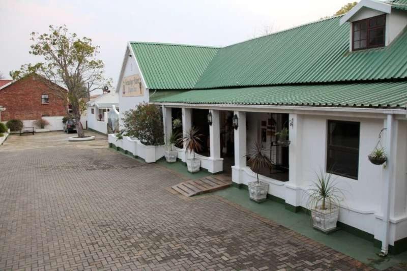 פנסיון Alpine Inn