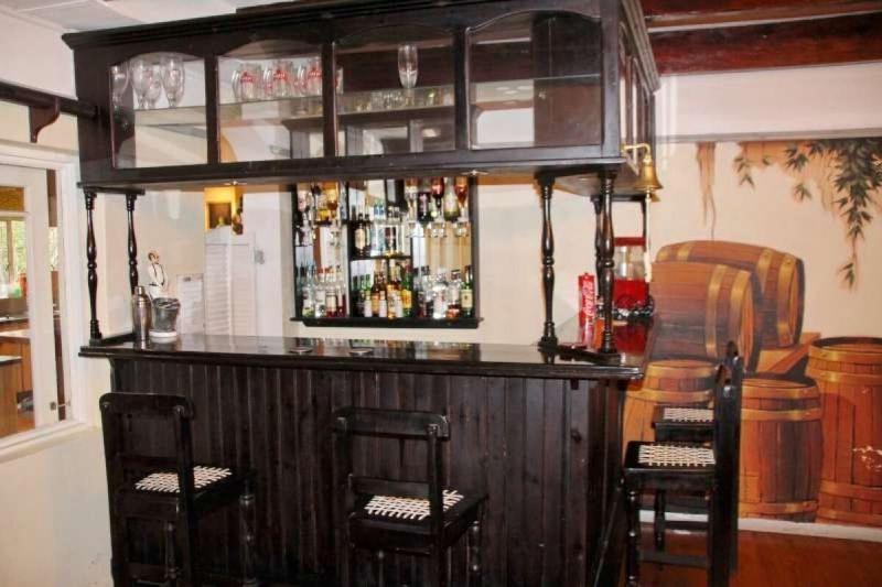 פנסיון Alpine Inn