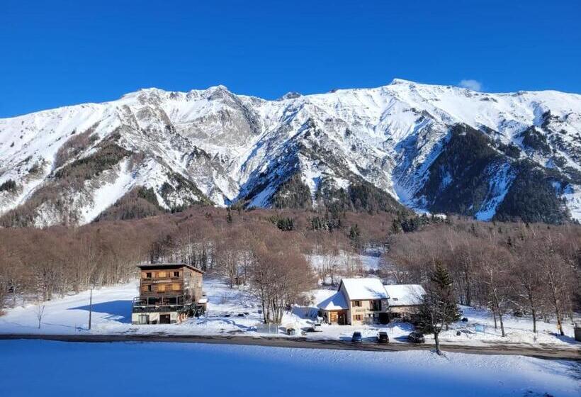 ホテル Le Chamois