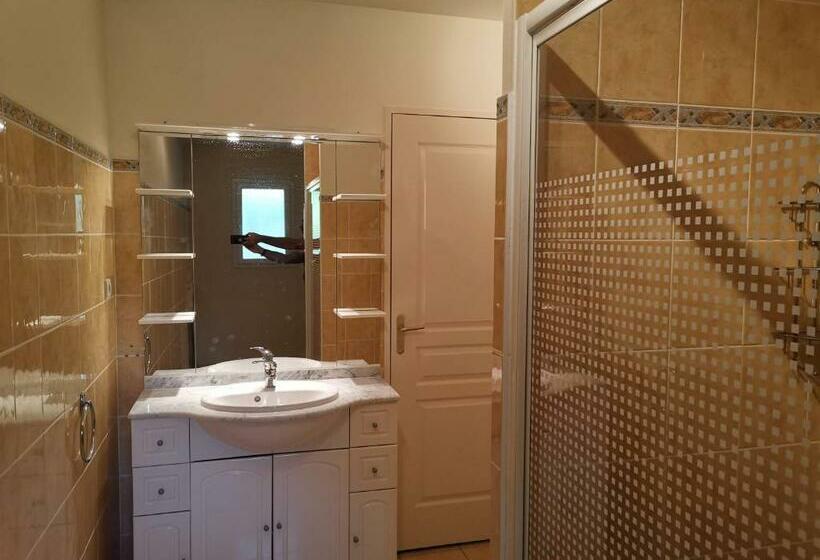 مبيت وإفطار Chambre D Hôte Dans Une Maison Avec Parking Privée