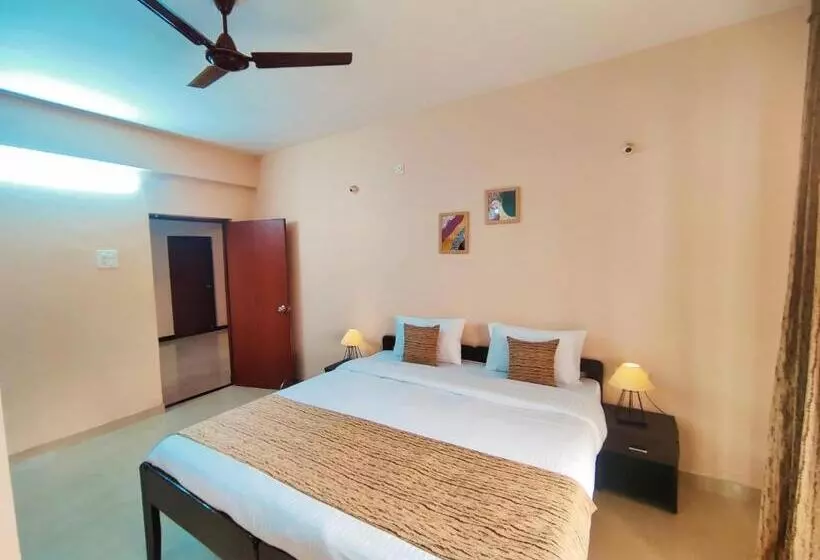 Hotel Ekaar