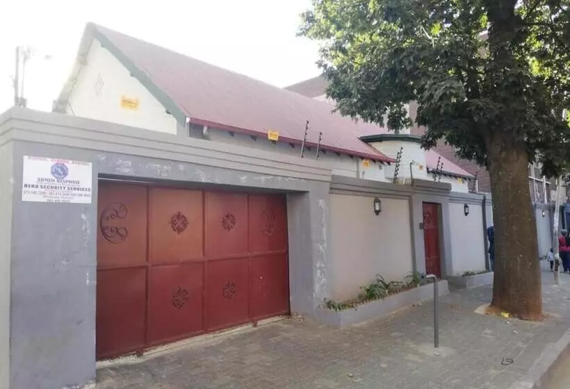 Majatalo Defountain Guest House