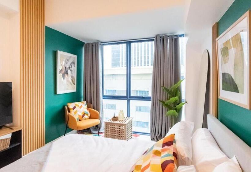 Vibrant Cozy Studio Unit In It Park