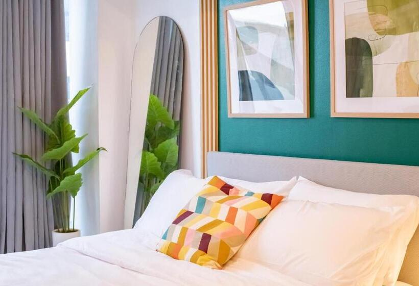 Vibrant Cozy Studio Unit In It Park