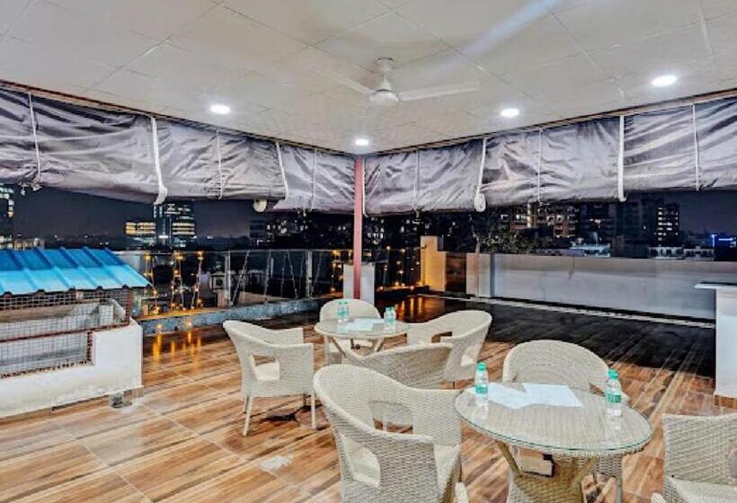 Akshayhotel Near Medanta Hospital