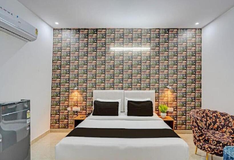 Akshayhotel Near Medanta Hospital