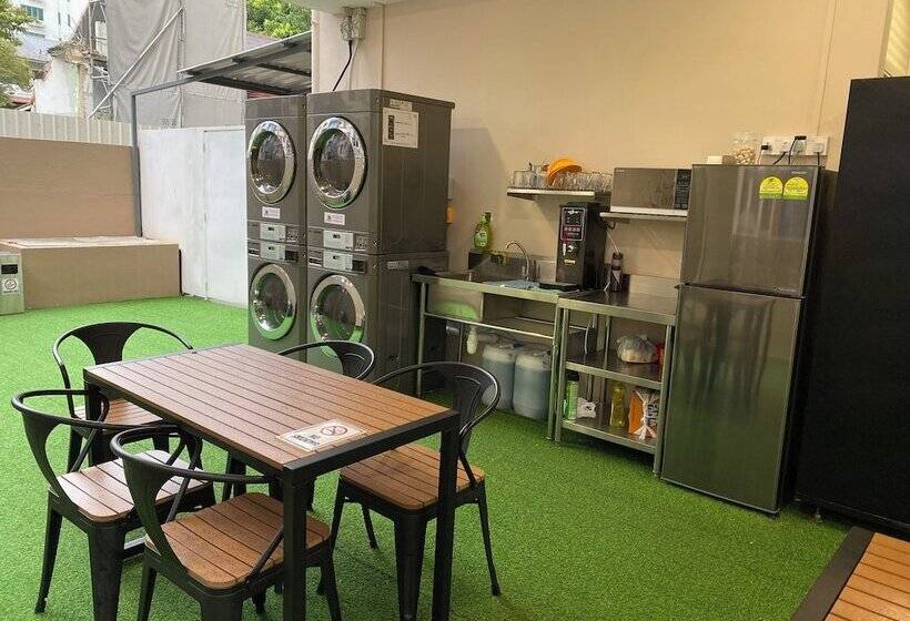 هاستل D Nova Hotel Kallang