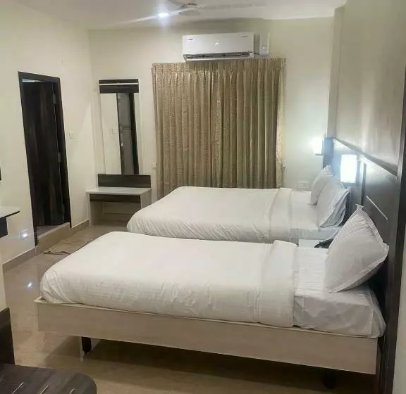ホテル Avenue 11 Premium Stays Madurai